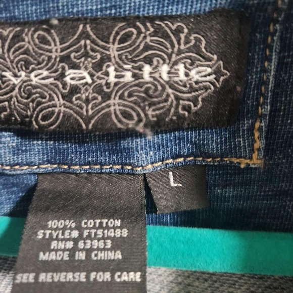 Very Nice Live a Little denim light weight jacket Size L - Picture 2 of 4